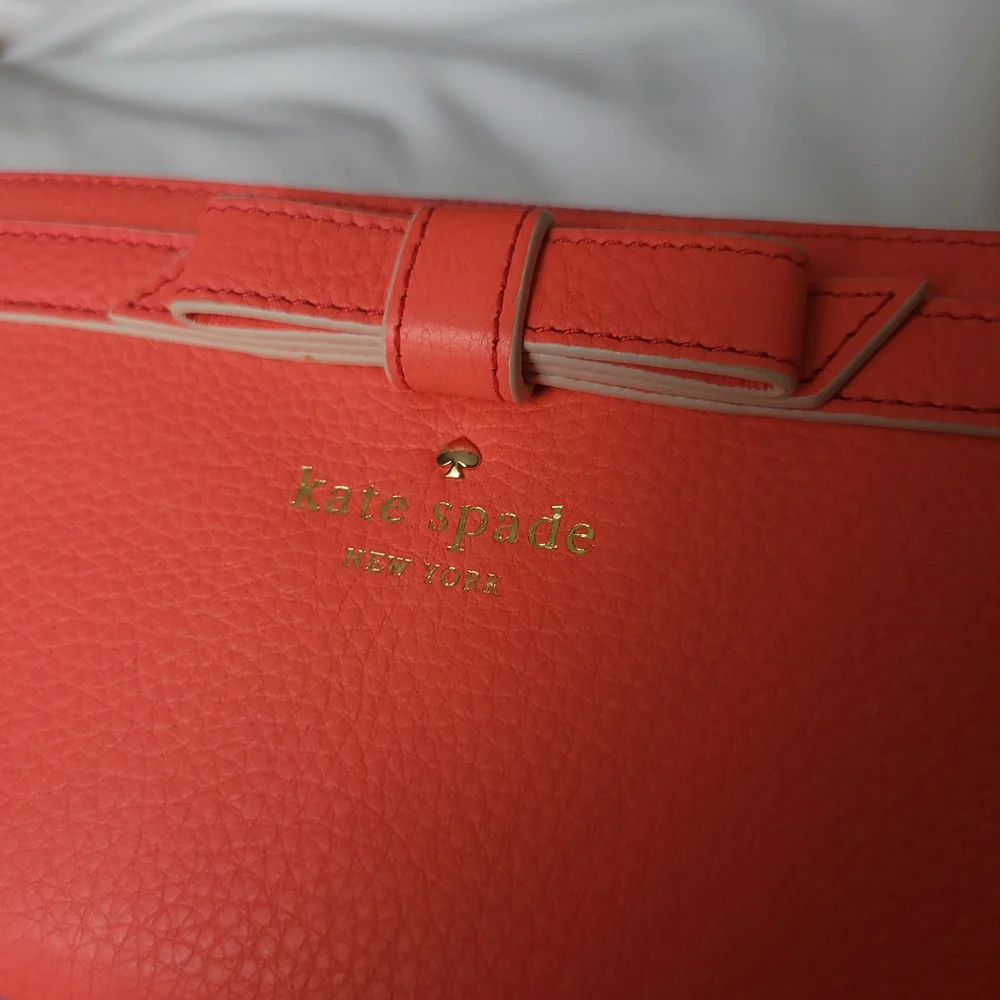 Kate Spade ♠️  Wallet - Picture 3 of 7